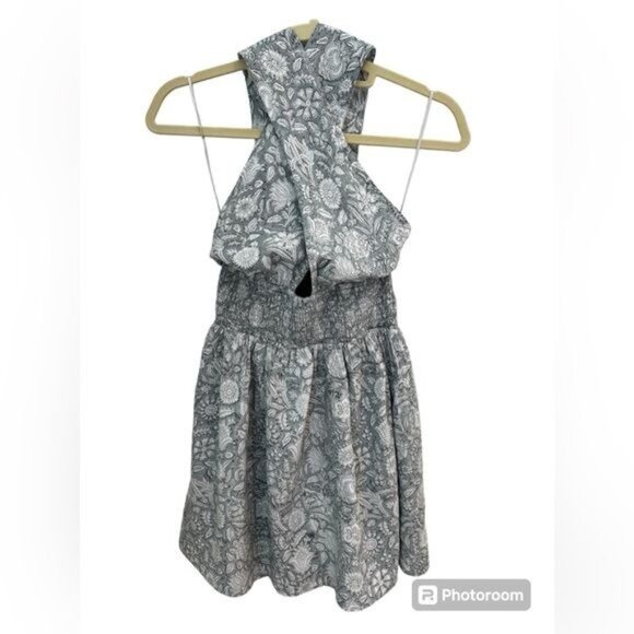 Shore wrap halter skort/dress, size medium - Picture 1 of 9